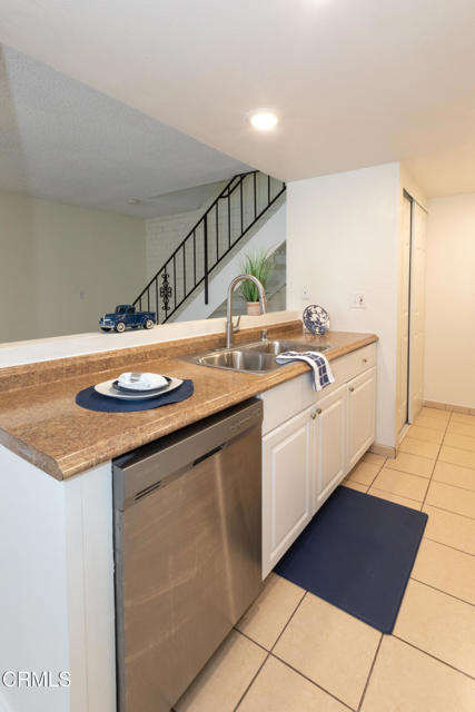 Detail Gallery Image 13 of 29 For 1231 Saratoga Ave, Ventura,  CA 93003 - 2 Beds | 1 Baths