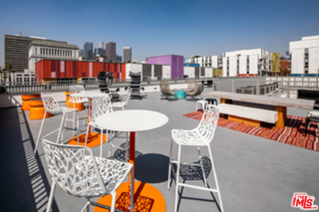 555 Spring Street, Los Angeles CA: https://media.crmls.org/mediaz/0ffab4ca-6287-4491-b721-96a8a71cacee.jpg