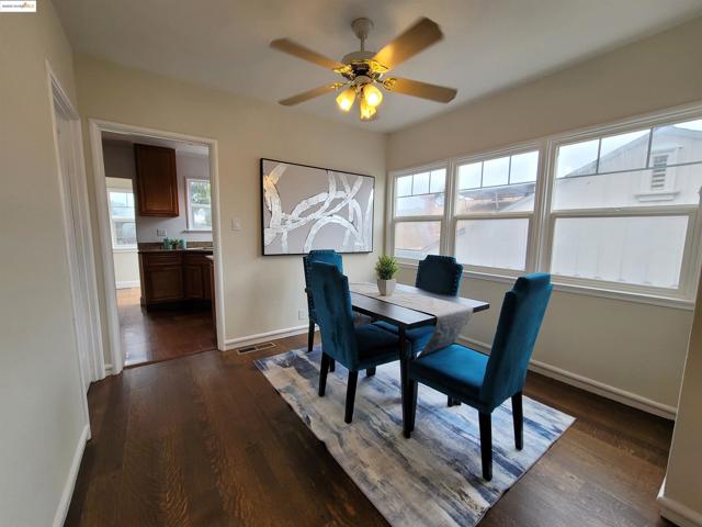3504 68Th Ave, Oakland CA: https://media.crmls.org/mediaz/0ffba583-4871-4be2-89e9-0cae7a81d3f7.jpg