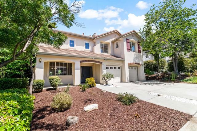 3585 Cour Du Vin, San Jose CA: https://media.crmls.org/mediaz/0ffcadbc-5762-440f-8246-bb9089a6cf76.jpg