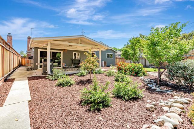 2617 Barcells Avenue, Santa Clara CA: https://media.crmls.org/mediaz/0ffd75e1-f4d0-4512-80ee-98aefe8eaebe.jpg