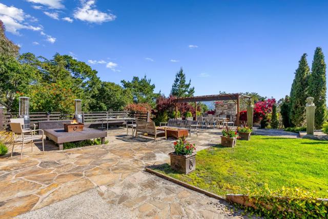 25550 Rio Vista Drive, Carmel CA: https://media.crmls.org/mediaz/0ffda357-f017-4800-a5d4-2e037922ca80.jpg