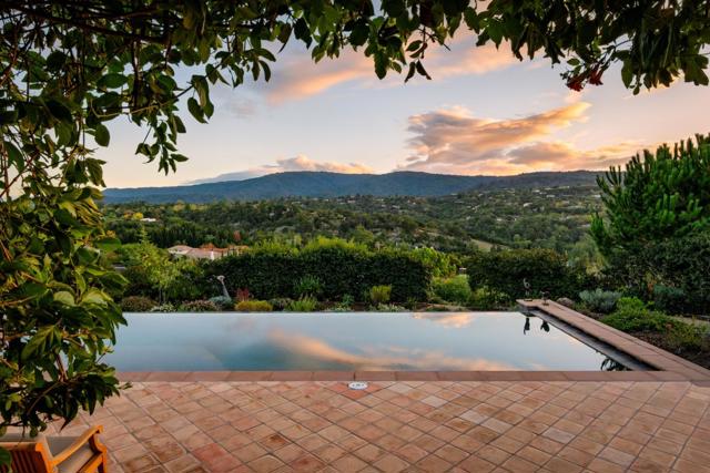 14300 Saddle Mountain Drive, Los Altos Hills CA: https://media.crmls.org/mediaz/0ffde36d-8914-40f9-a1ec-34fbd660b9c7.jpg