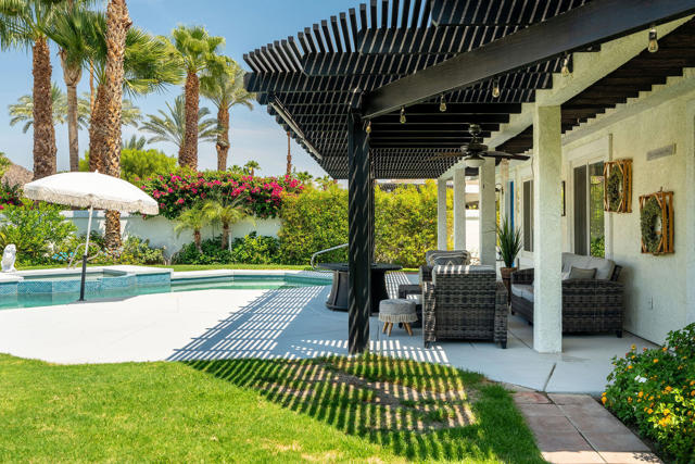 47845 Via Firenze, La Quinta CA: https://media.crmls.org/mediaz/0ffdf655-2e82-424b-ac85-b8ab27446f0e.jpg