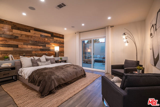 4370 Beck Avenue, Studio City CA: https://media.crmls.org/mediaz/1000594d-344e-4d45-bfe7-a3c985342920.jpg