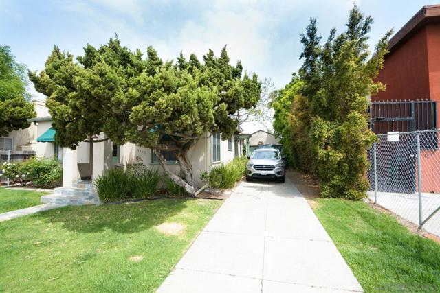 4445 50th St, San Diego CA: https://media.crmls.org/mediaz/10005c29-4f4e-4dbc-9916-222982f52f05.jpg