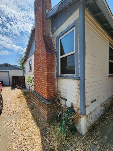 Image 7 of 17 For 8941 Lakeview Rd