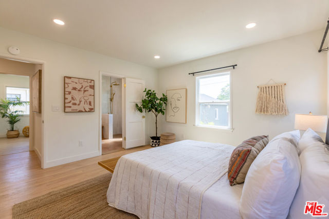 504 N Campbell Avenue, Alhambra CA: https://media.crmls.org/mediaz/1001b39d-ce04-4fb9-b800-f6319b65c8f5.jpg