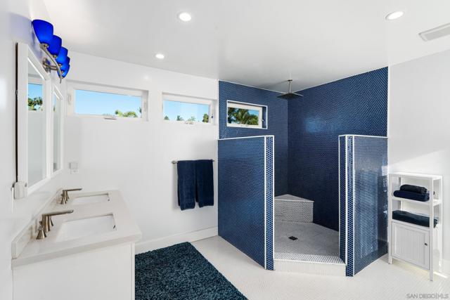 4563 Point Loma Ave, San Diego CA: https://media.crmls.org/mediaz/10025703-70ef-4216-8f2c-be0c2ea49810.jpg