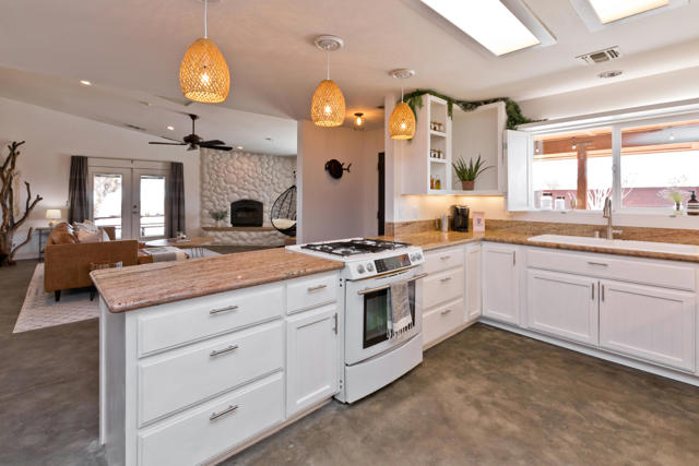 3663 Olympic Road, Joshua Tree CA: https://media.crmls.org/mediaz/100320b0-5323-41db-a09a-2d6d042f0128.jpg