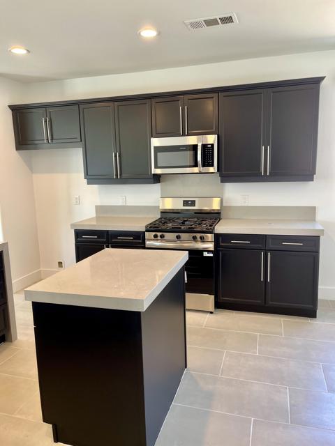 82602 Tivoli, Indio CA: https://media.crmls.org/mediaz/1003e74a-7a6e-4097-ab46-076a078cc5b9.jpg