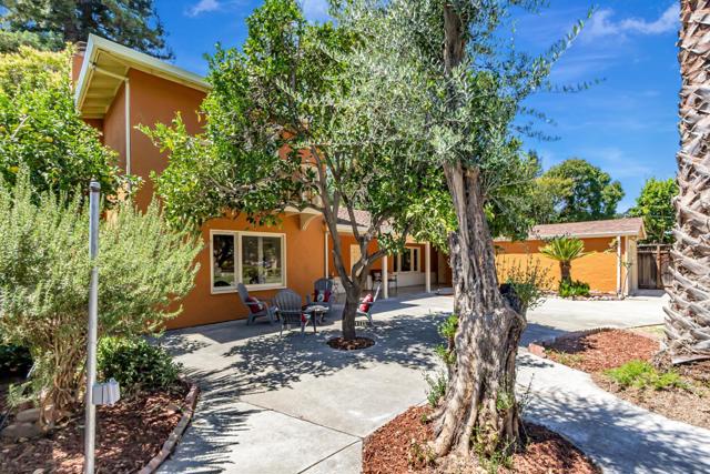 2447 Cottle Avenue, San Jose CA: https://media.crmls.org/mediaz/10040e12-0394-48b8-9577-4d1633e74e08.jpg