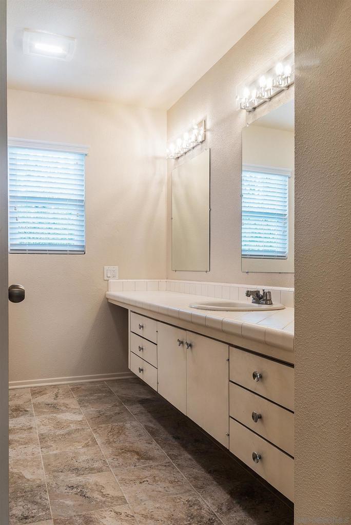 2401 Sagebrush Ct - photo 11