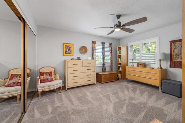 7521 Navigator Circle, Carlsbad CA: https://media.crmls.org/mediaz/1005aa4c-006b-4a8a-96a4-7eea731de23b.jpg