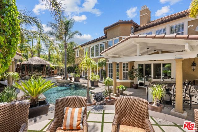 638 Oak Tree Court, Simi Valley CA: https://media.crmls.org/mediaz/10061848-abb2-4ef3-bc86-534b2e313aee.jpg