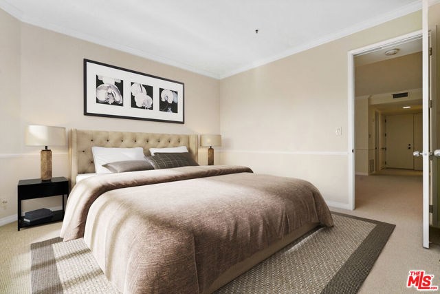 2102 Century Park Lane, Los Angeles CA: https://media.crmls.org/mediaz/1006f5ec-5220-4dbc-827d-6eeaddd6f862.jpg