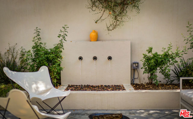 4614 San Andreas Avenue, Los Angeles CA: https://media.crmls.org/mediaz/1007070f-2f74-48ae-b1dc-9e4a683a88d1.jpg