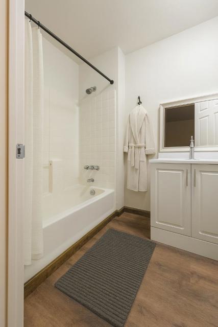2950 Bear Canyon Road, Los Gatos CA: https://media.crmls.org/mediaz/1007fa40-87b6-45b8-a7e2-0c17d67b9258.jpg