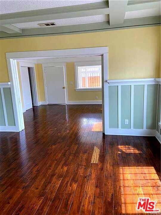 1331 Atlantic Avenue, Long Beach CA: https://media.crmls.org/mediaz/10094caa-65cf-4806-b846-d18d44e610c6.jpg