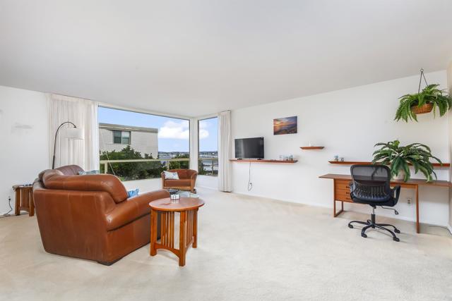 Detail Gallery Image 5 of 32 For 2915 Lawrence St. #8,  San Diego,  CA 92106 - 2 Beds | 2 Baths