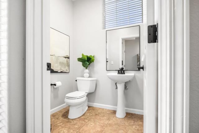 5 Tuscany Court, Scotts Valley CA: https://media.crmls.org/mediaz/1009e07d-5e97-4d30-bb64-ee371df9b2ef.jpg