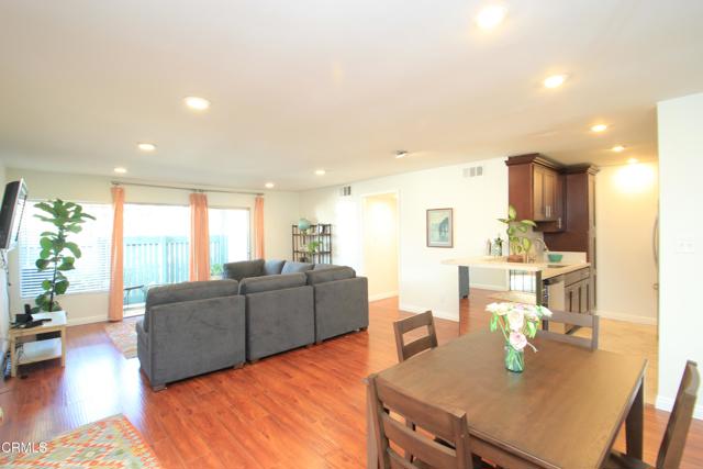 Detail Gallery Image 16 of 46 For 5700 Etiwanda Ave #123,  Tarzana,  CA 91356 - 3 Beds | 2 Baths