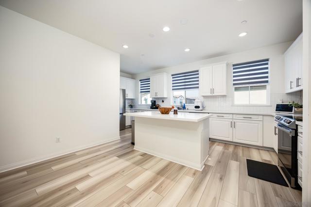 210 Liberty Way, Oceanside CA: https://media.crmls.org/mediaz/1009ef0d-deb0-4e5c-9a68-9dea1676548f.jpg