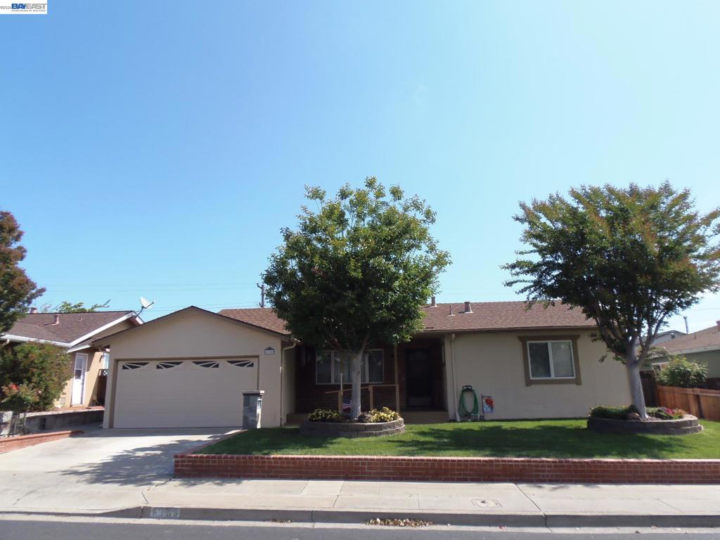 8155 Elgin Ln