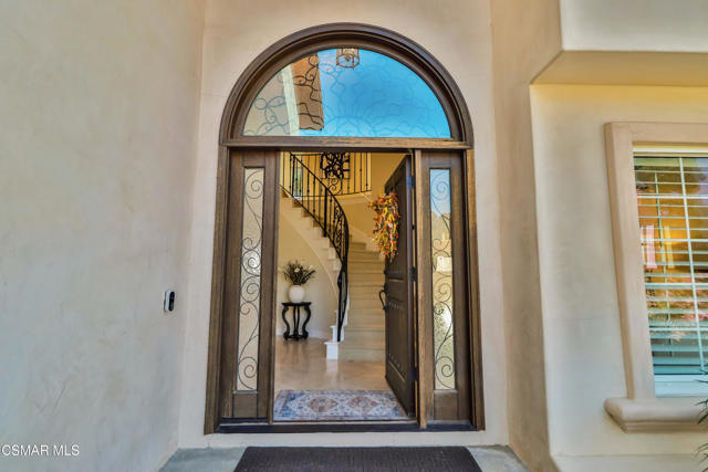 2328 Otono Circle, Thousand Oaks CA: https://media.crmls.org/mediaz/100acfd4-5a40-4017-9b48-de016d4c2e1e.jpg