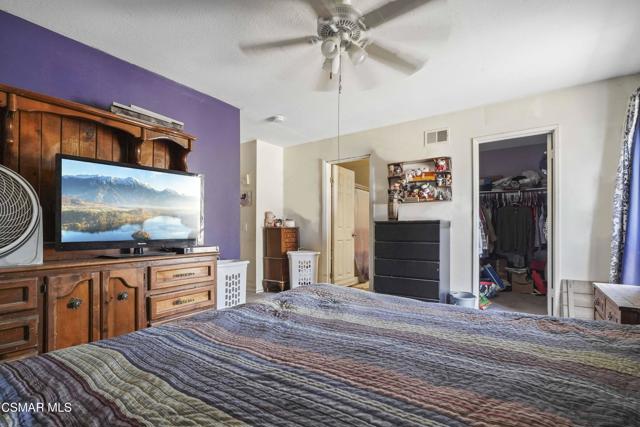 887 Erringer Road, Simi Valley CA: https://media.crmls.org/mediaz/100b630c-7f70-463e-90ab-f27a09e8af7d.jpg