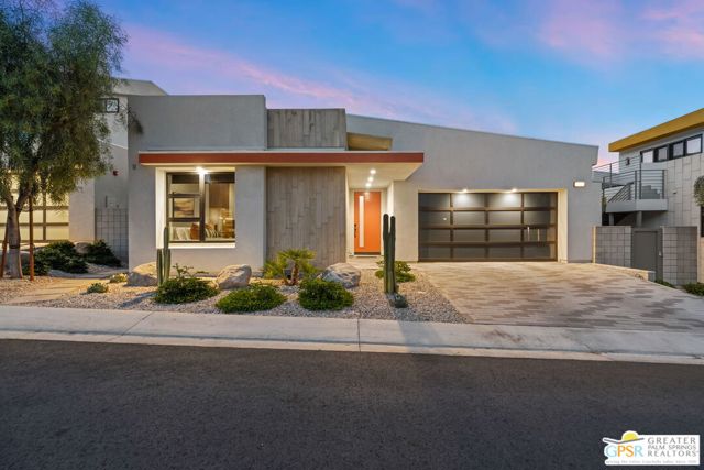 190 Obsidian Loop, Palm Springs CA: https://media.crmls.org/mediaz/100f0c71-99d2-43ab-b884-34d1a771b21c.jpg