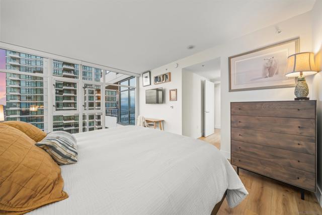 1199 Pacific Hwy, San Diego CA: https://media.crmls.org/mediaz/100f1d0b-41b7-47aa-8fac-11ebcad76f37.jpg