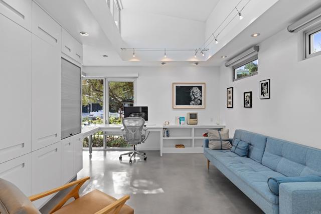 6672 Avenida Andorra, La Jolla CA: https://media.crmls.org/mediaz/100f7299-e6eb-4955-a1c7-11904289ad24.jpg