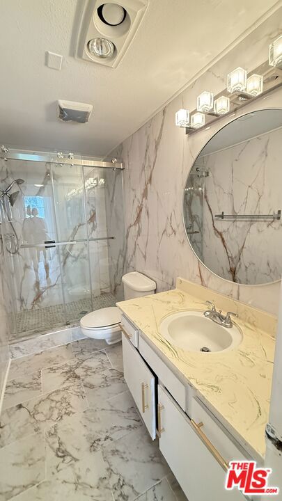 14144 Dickens Street, Sherman Oaks CA: https://media.crmls.org/mediaz/100fd7b8-7503-4176-a969-f5c281e9f962.jpg
