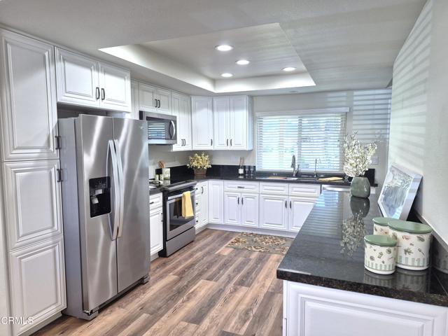 34120 Village 34, Camarillo CA: https://media.crmls.org/mediaz/1010552e-2848-4d49-aa36-fc64bd973cee.jpg
