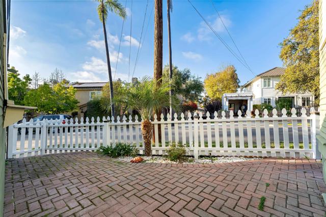 4194 Stephens, San Diego CA: https://media.crmls.org/mediaz/10105c28-47bb-4239-9062-c7de1580ad6c.jpg