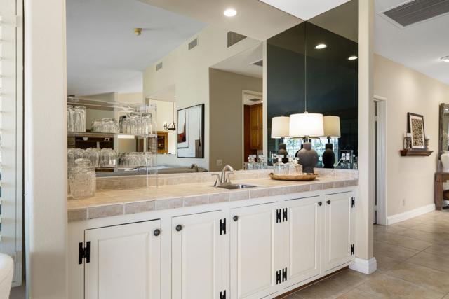 44825 Guadalupe Drive, Indian Wells CA: https://media.crmls.org/mediaz/10109776-edf2-4478-89ed-50b5c697cd21.jpg