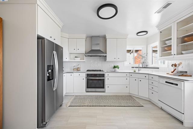 1748 Wesley Ave, El Cerrito CA: https://media.crmls.org/mediaz/1010b222-66f7-450a-9a20-927ceba92b24.jpg
