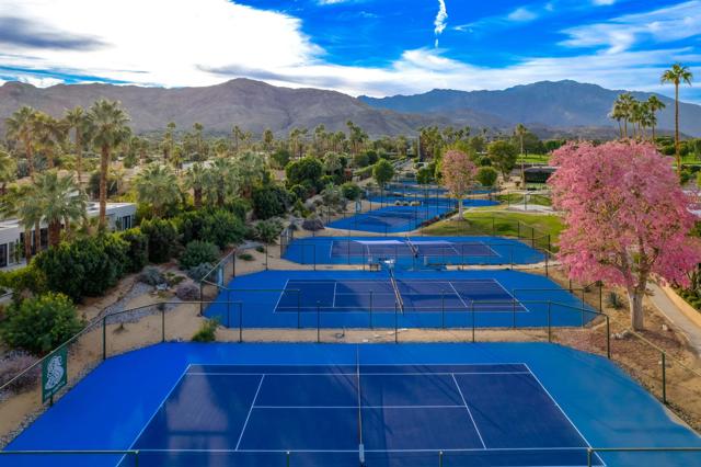 13 Duke Drive, Rancho Mirage CA: https://media.crmls.org/mediaz/1010b779-0401-4ccd-86ea-8814ac696a2a.jpg