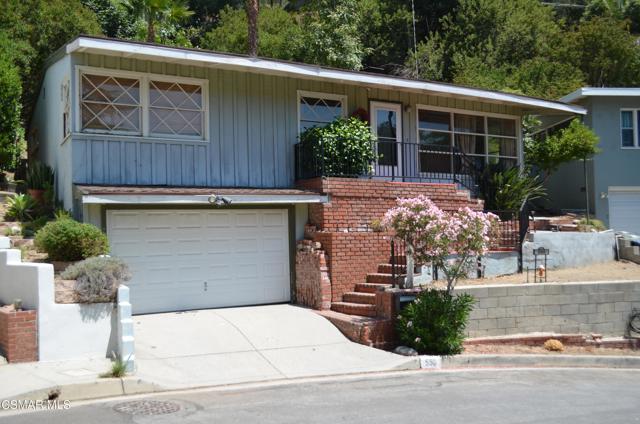 550 Arch Place, Glendale CA: https://media.crmls.org/mediaz/101100c0-4c53-4fd5-ad1f-fc25012df854.jpg