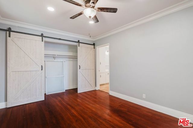 9031 Phyllis Avenue, 1 photo 9