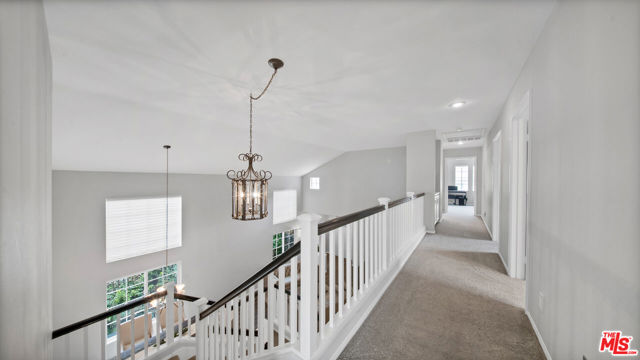 19638 Kilfinan Street, Porter Ranch CA: https://media.crmls.org/mediaz/10127302-8e1a-42a8-a034-e7fbe4cf426d.jpg