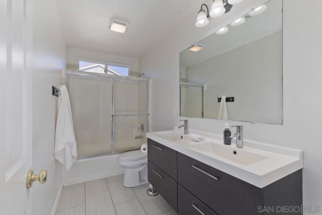 1889 Autumn Ln, Vista CA: https://media.crmls.org/mediaz/1013f511-255d-4b0c-80a9-6e4b3c36392f.jpg