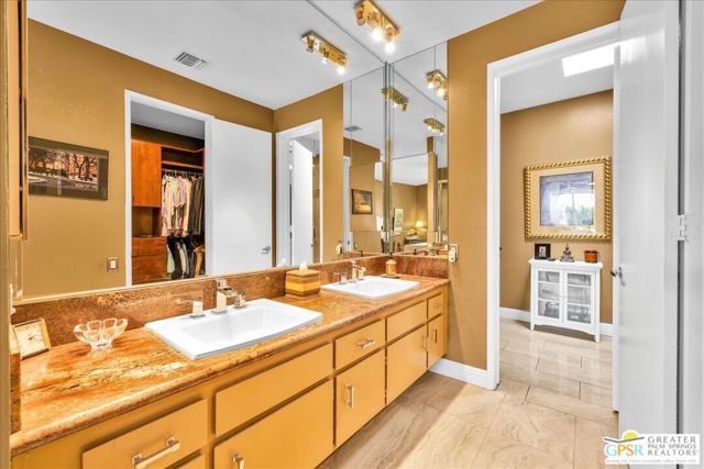 1254 E Andreas Road, Palm Springs CA: https://media.crmls.org/mediaz/10142f98-c1a9-4459-ad90-5820668febf6.jpg