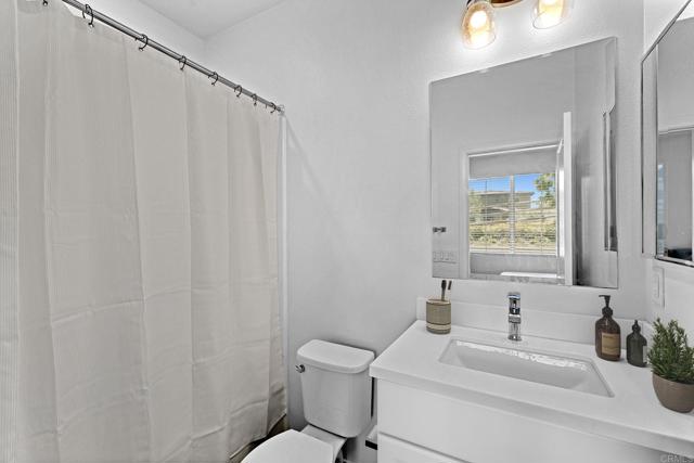 Detail Gallery Image 24 of 36 For 1847 Mesquite Way, Oceanside,  CA 92056 - 4 Beds | 3/1 Baths