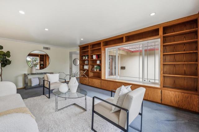 858 Chrysopolis Drive, Foster City CA: https://media.crmls.org/mediaz/10148ab6-f5cd-408e-89e1-0cf1d6e0b806.jpg