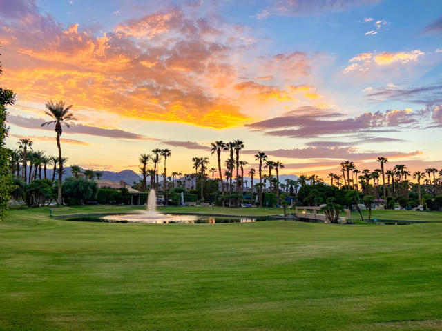 80394 Avenue 48, Indio CA: https://media.crmls.org/mediaz/10167f48-70f5-4444-8c76-094256db987c.jpg