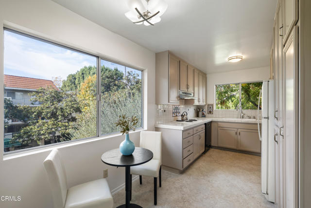 Detail Gallery Image 15 of 42 For 420 S Madison Ave #302,  Pasadena,  CA 91101 - 2 Beds | 2 Baths