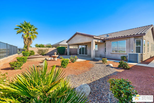 85041 Stazzano Place, Indio CA: https://media.crmls.org/mediaz/1017aa5e-3e52-49b7-8d7a-4a49ceddf03f.jpg