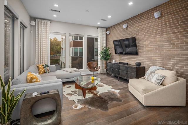 8509 Aspect Dr, San Diego CA: https://media.crmls.org/mediaz/1017c608-e0a0-47d0-bad9-3f56a6fca806.jpg